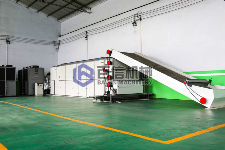 網(wǎng)帶烘干機(jī)